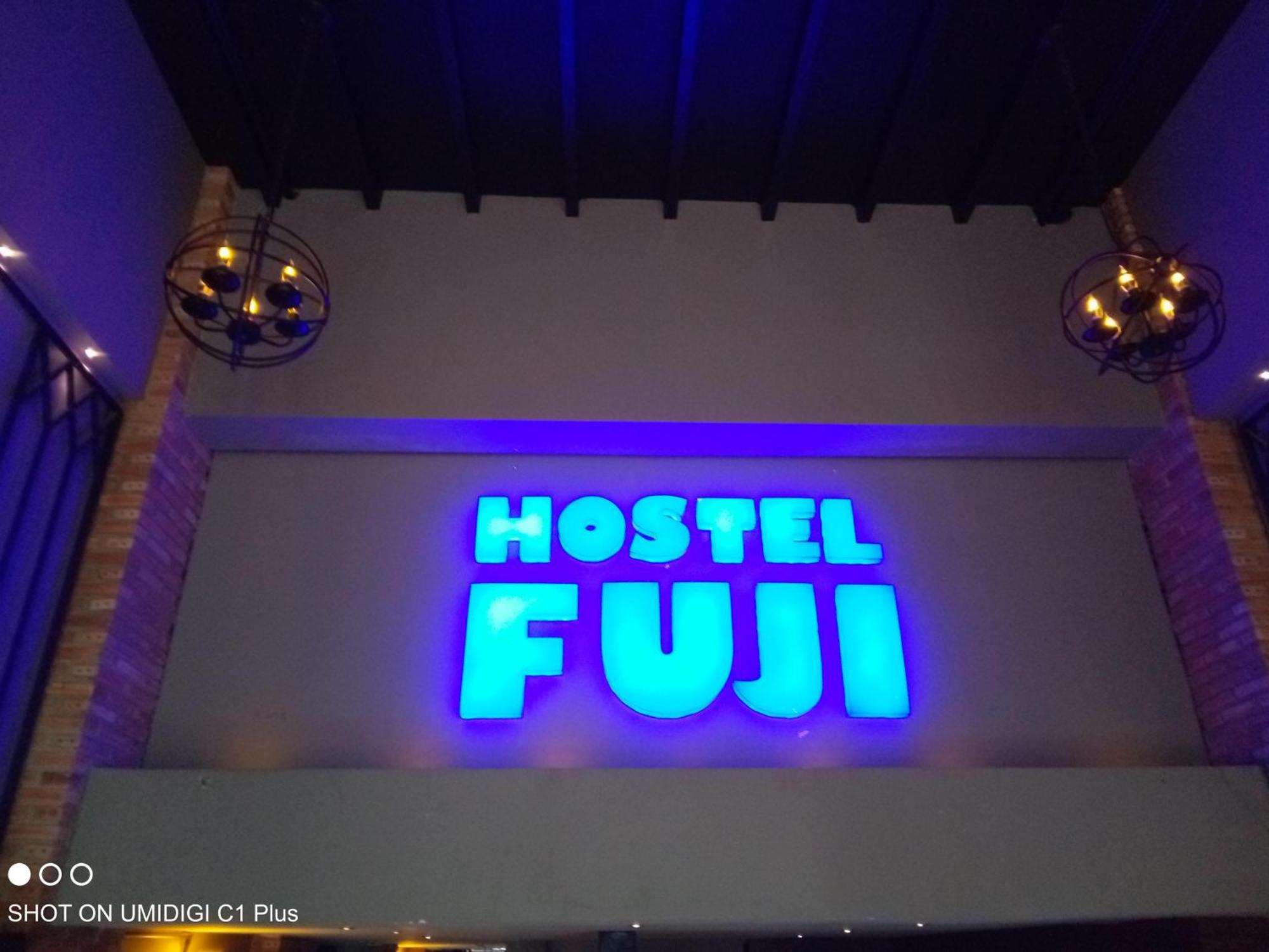 Hostel Fuji Phnom Penh Exterior foto